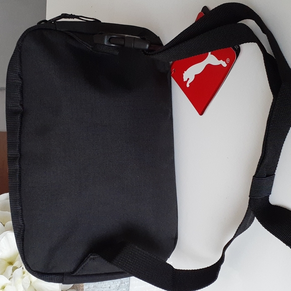 PUMA formation waste pack NWT Color: Black/Silver - Picture 2 of 4